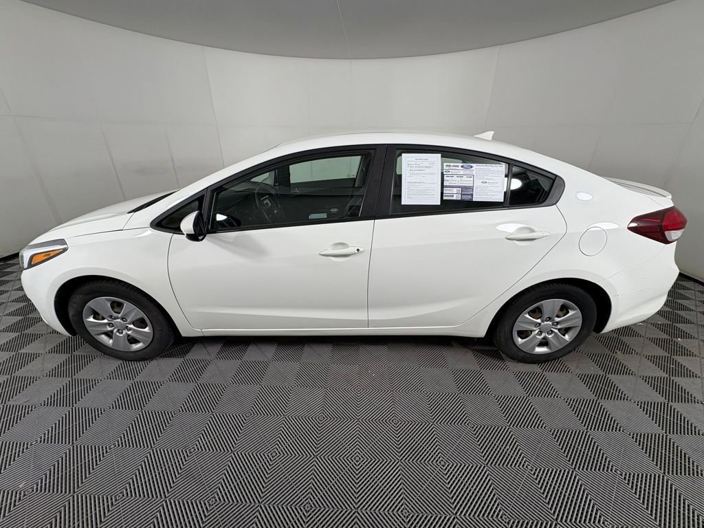 Used 2018 Kia Forte LX w/ LX Rear Camera Package image 2