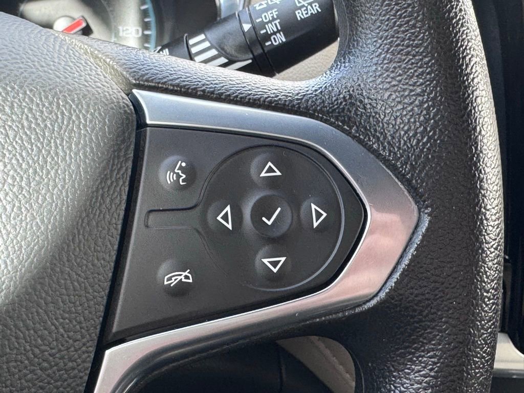 Used 2023 Chevrolet Traverse LS w/ Safety Package image 38