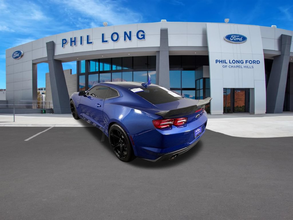 Used 2020 Chevrolet Camaro LT RWD image 3