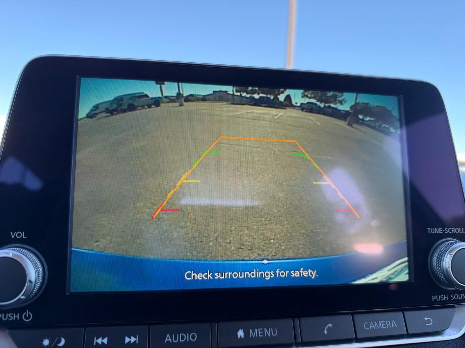 Used 2025 Nissan Sentra SV FWD image 20