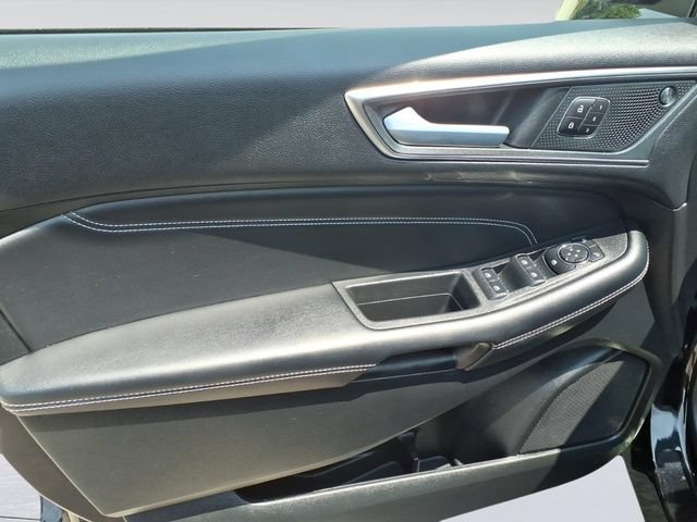 Certified 2024 Ford Edge Titanium AWD/4WD image 11