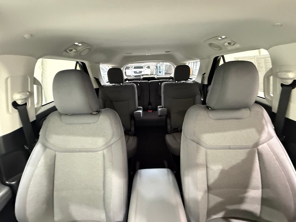 Certified 2025 Ford Explorer Active AWD/4WD image 32