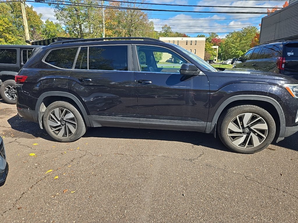 Used 2024 Volkswagen Atlas SE AWD/4WD image 4