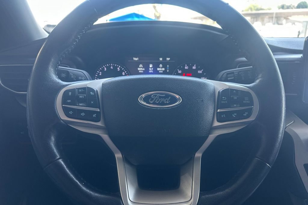 Certified 2023 Ford Explorer XLT w/ Equipment Group 202A RWD image 28