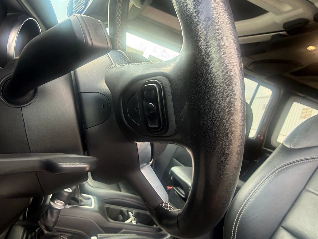 Used 2021 Jeep Wrangler Unlimited Sahara w/ Cold Weather Group AWD/4WD image 18