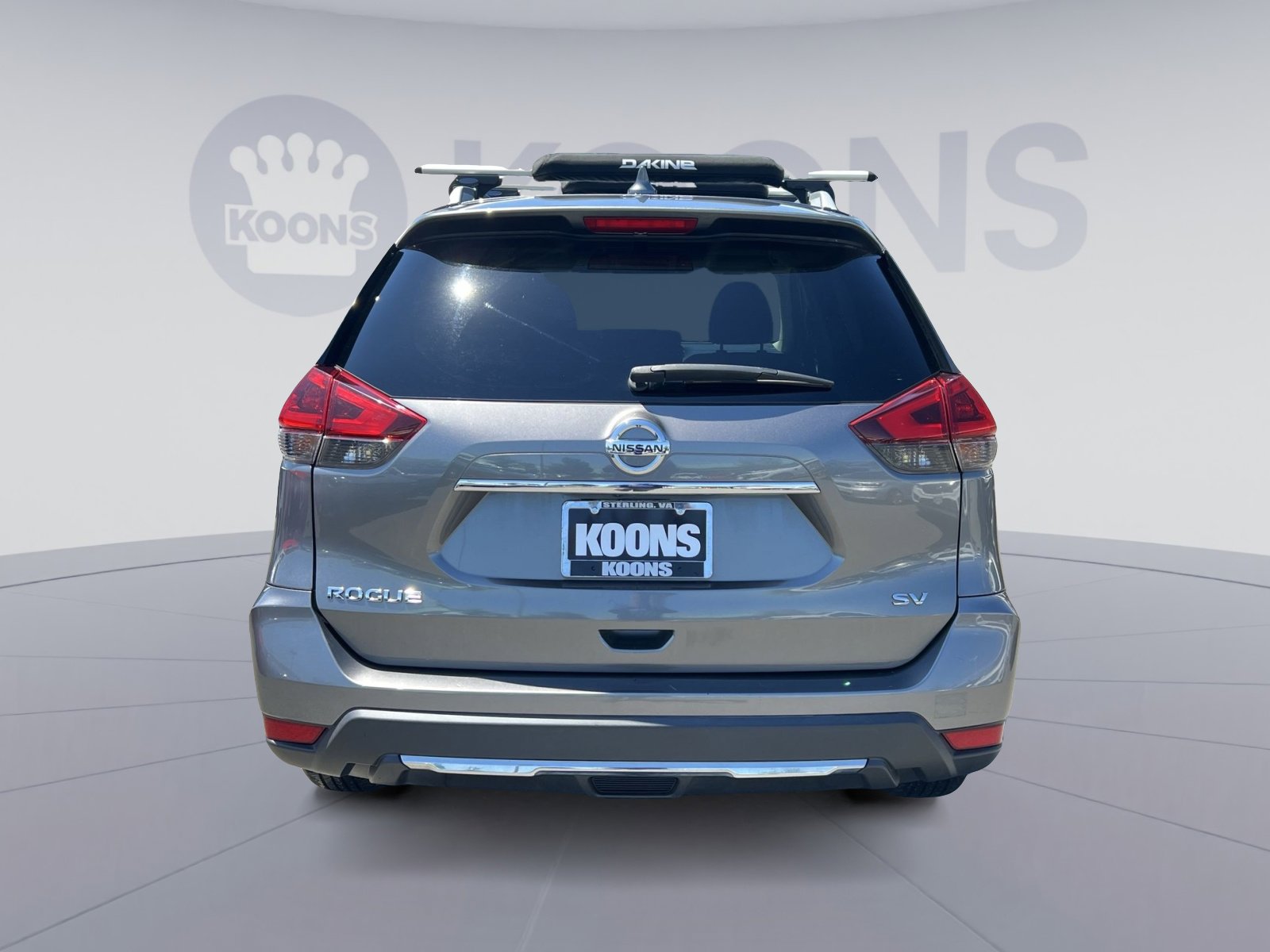 Used 2018 Nissan Rogue SV w/ Premium Package FWD image 15