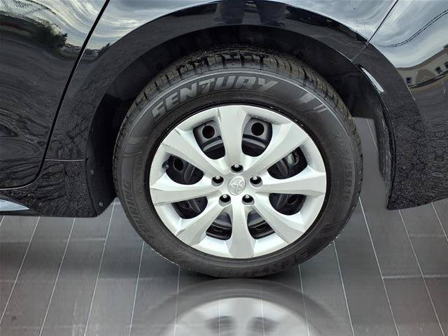 Used 2025 Toyota Corolla LE FWD image 16