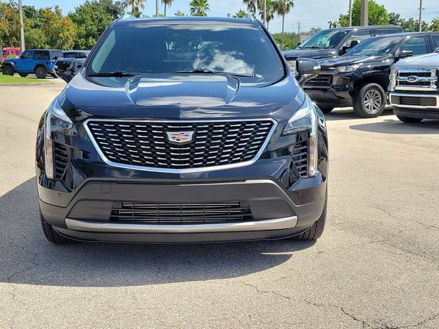 Used 2023 Cadillac XT4 Premium Luxury AWD/4WD image 2