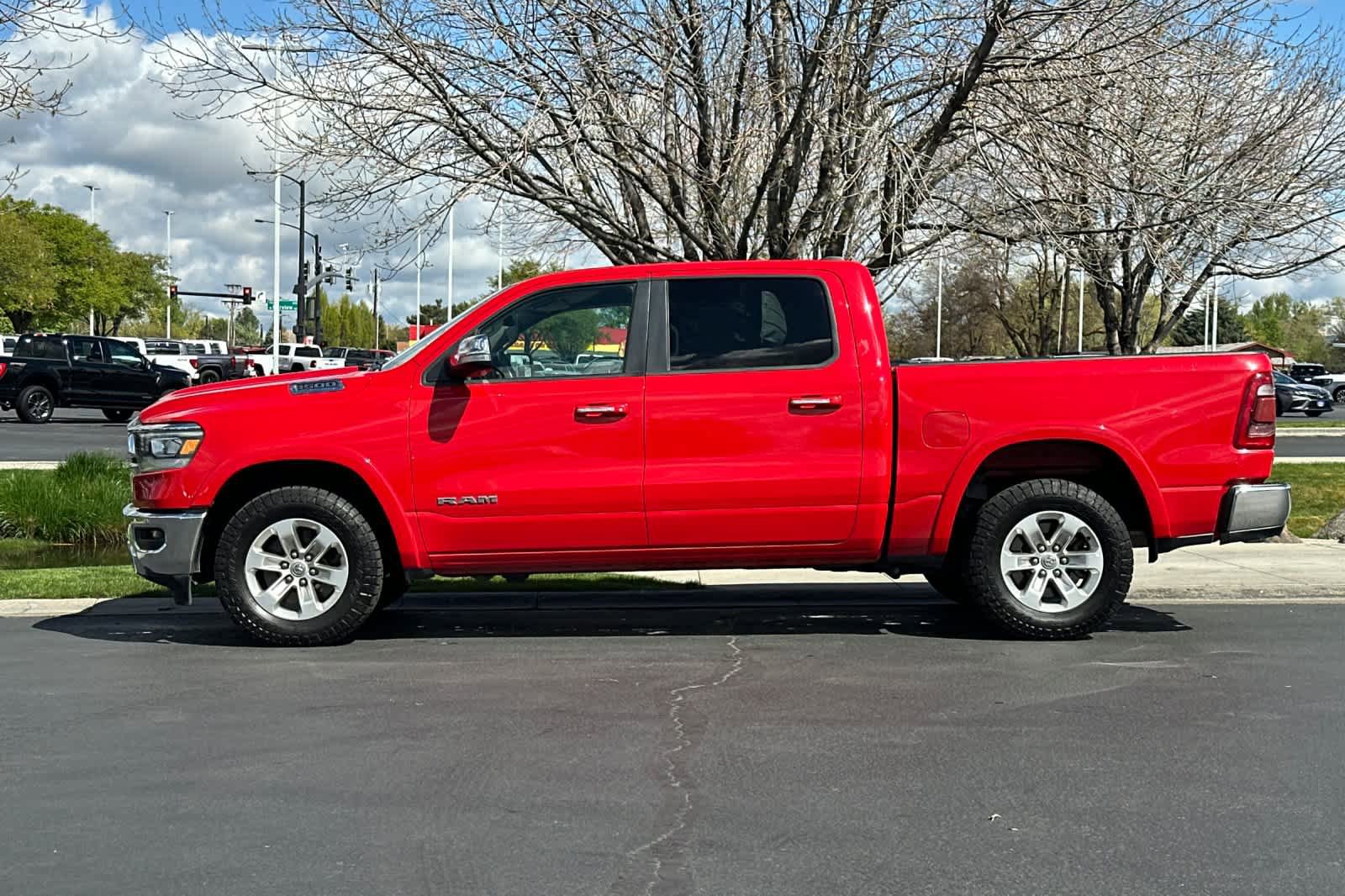 Used 2022 RAM 1500 Laramie AWD/4WD image 5