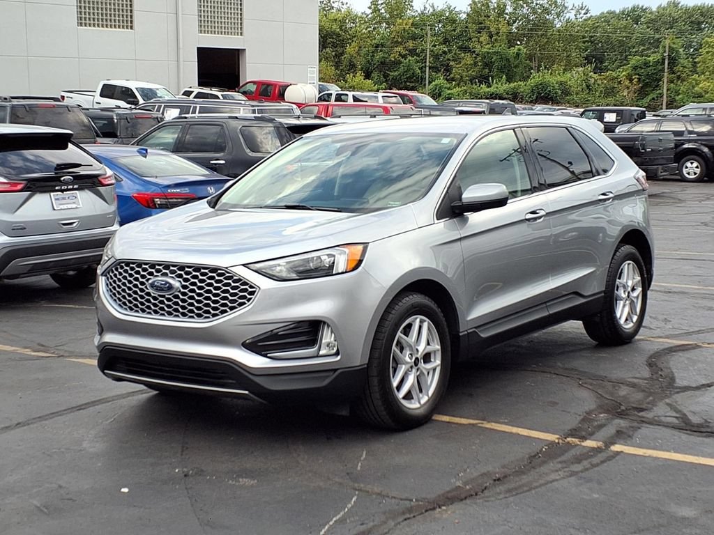 Certified 2023 Ford Edge SEL w/ Convenience Package AWD/4WD image 7