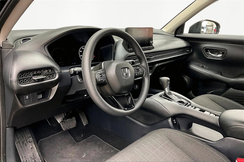 Used 2025 Honda HR-V LX image 14