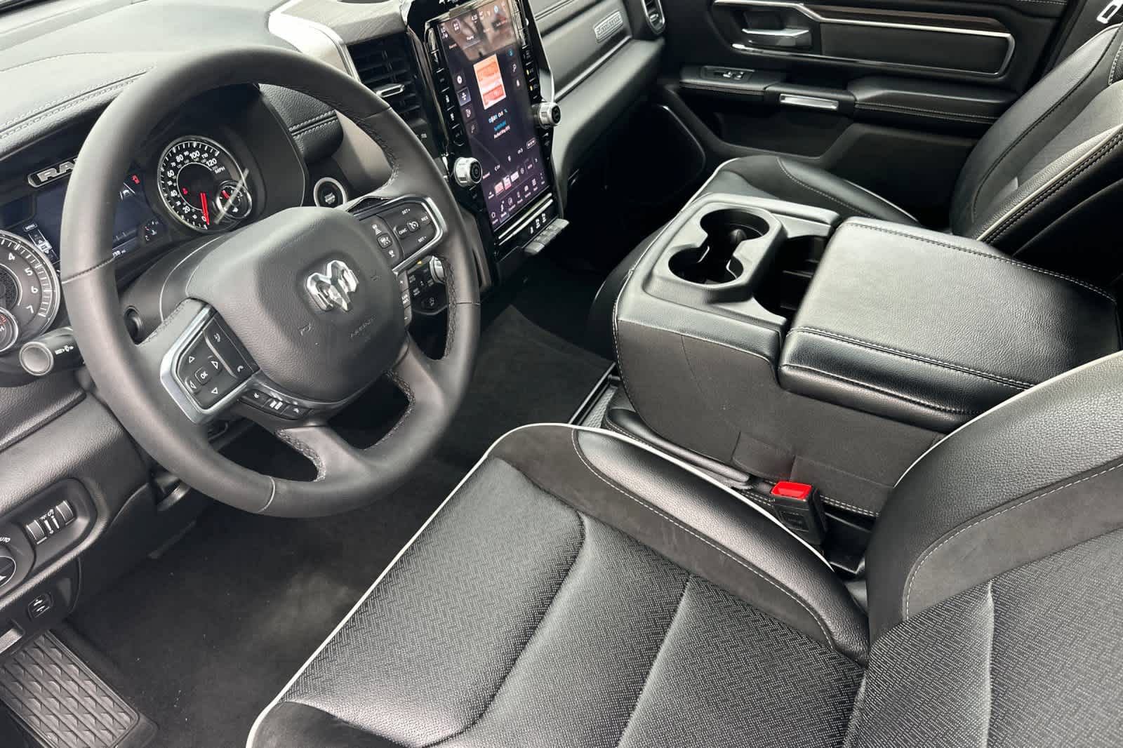 Used 2025 RAM 1500 Laramie AWD/4WD image 12