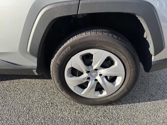 Used 2024 Toyota RAV4 LE image 9