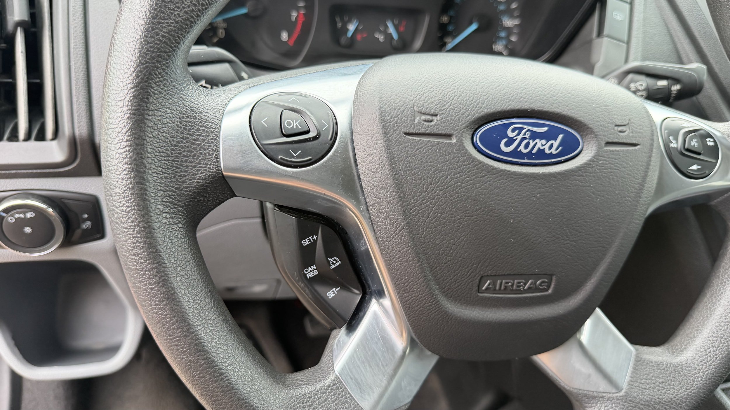 Certified 2018 Ford Transit 150 XL RWD image 29