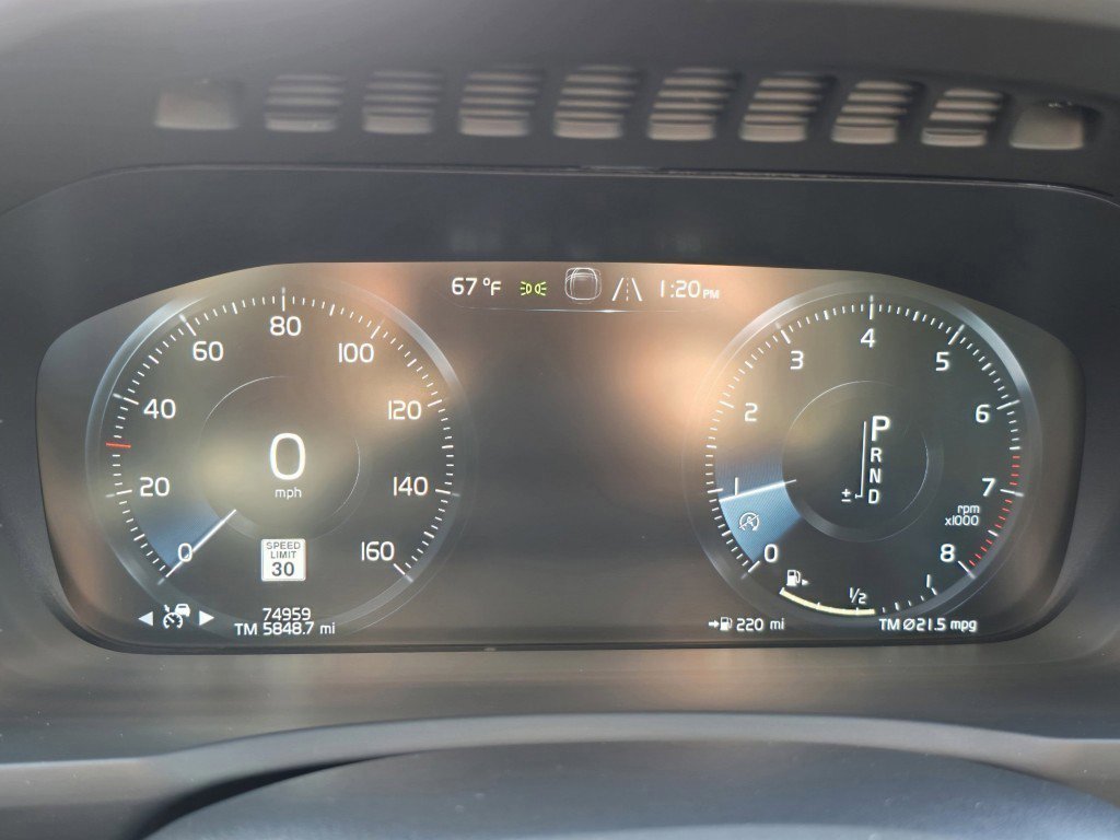 Used 2021 Volvo XC90 T6 Inscription w/ Lounge Package image 16