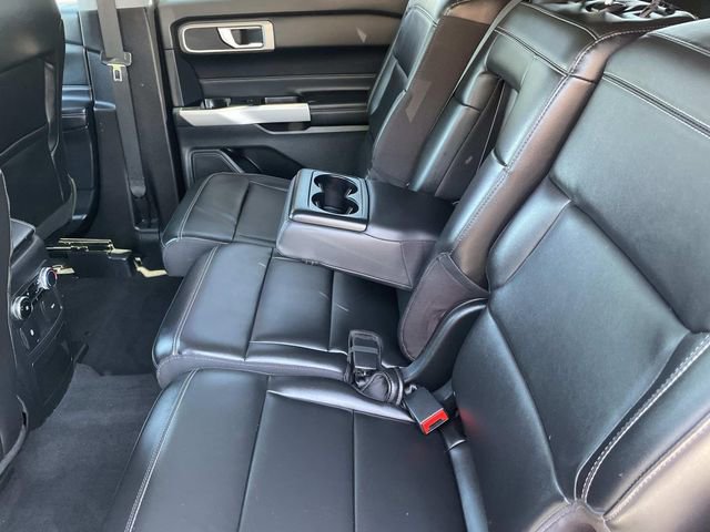 Certified 2023 Ford Explorer XLT w/ Equipment Group 202A RWD image 33