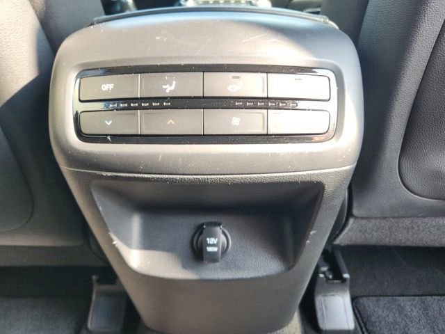 Used 2022 Hyundai Palisade SE image 15