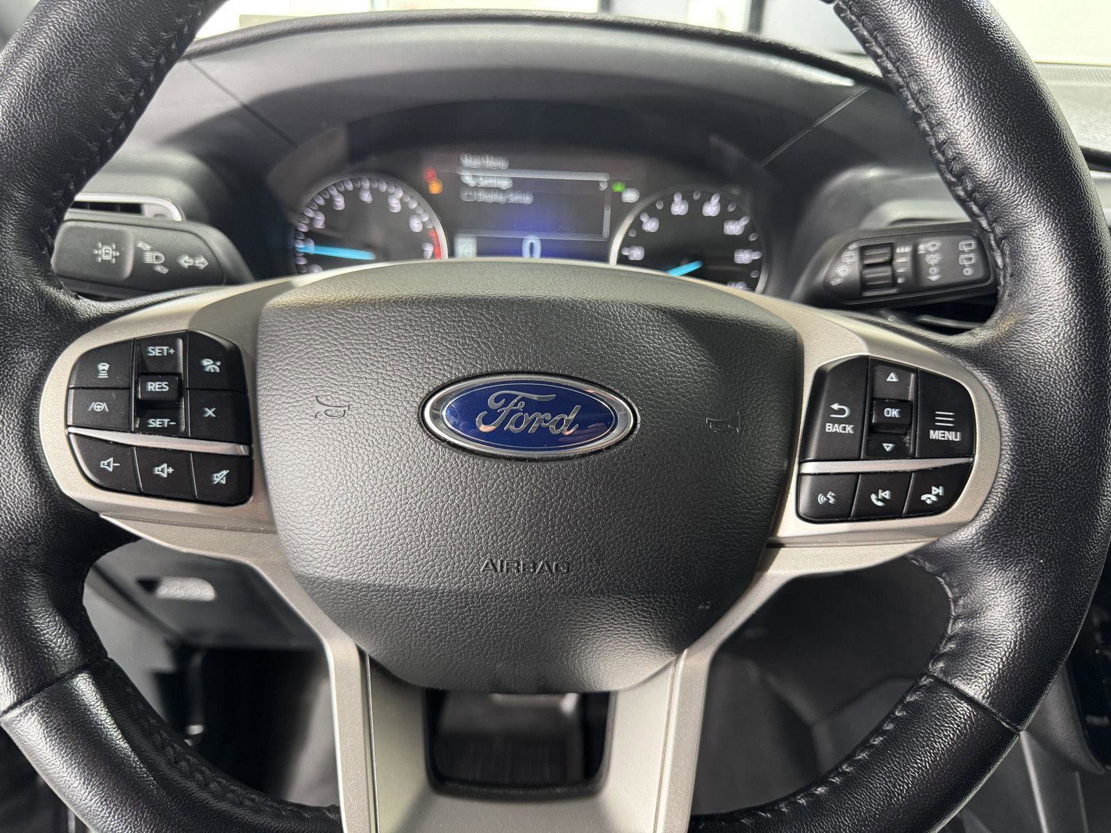 Certified 2022 Ford Explorer Limited w/ Equipment Group 301A AWD/4WD image 12
