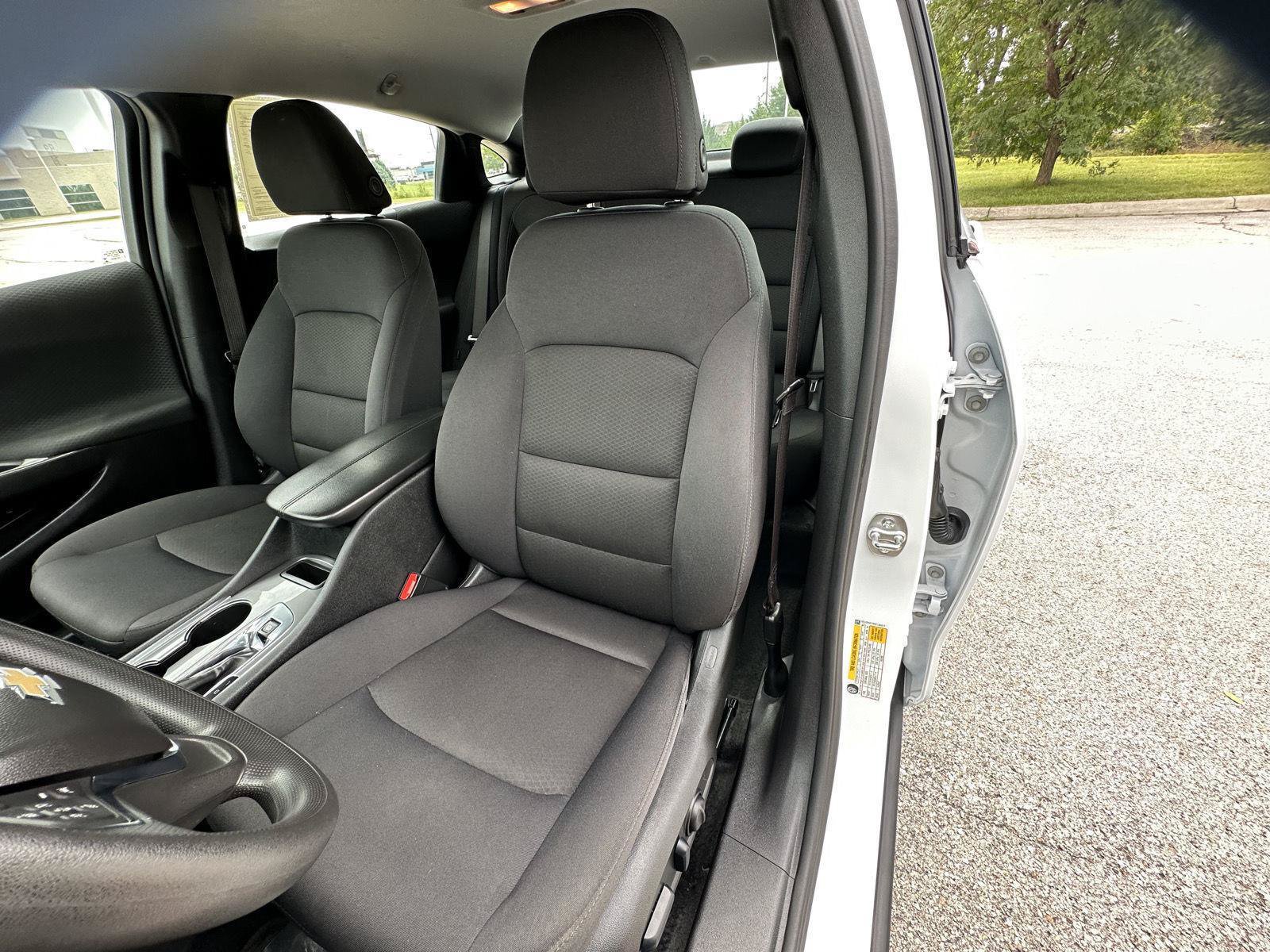 Used 2025 Chevrolet Malibu LT FWD image 18