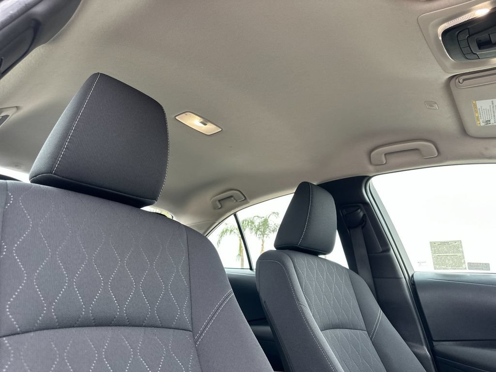Used 2025 Toyota Corolla LE FWD image 15