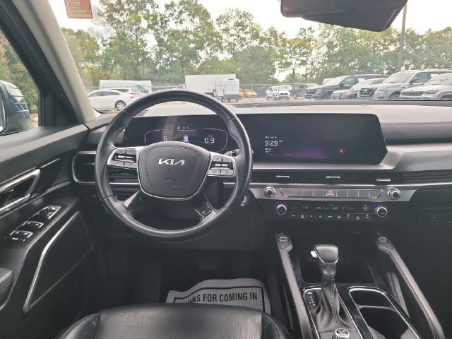 Used 2024 Kia Telluride S w/ S Sunroof Package FWD image 25