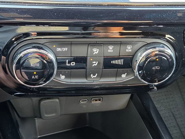 Used 2025 Chevrolet Trax RS w/ Driver Confidence Package image 16