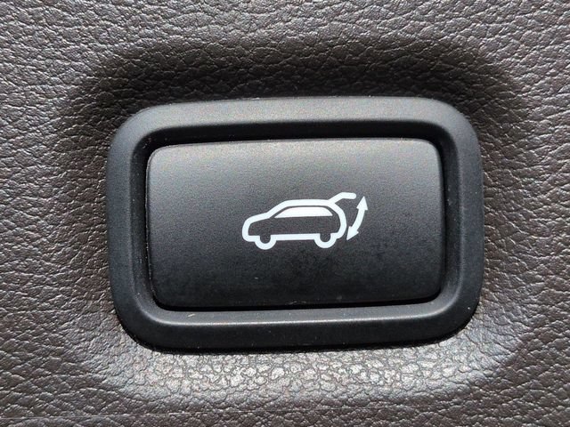 Used 2020 Hyundai Santa Fe SEL FWD image 14