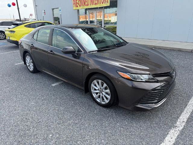 Used 2020 Toyota Camry LE FWD image 2