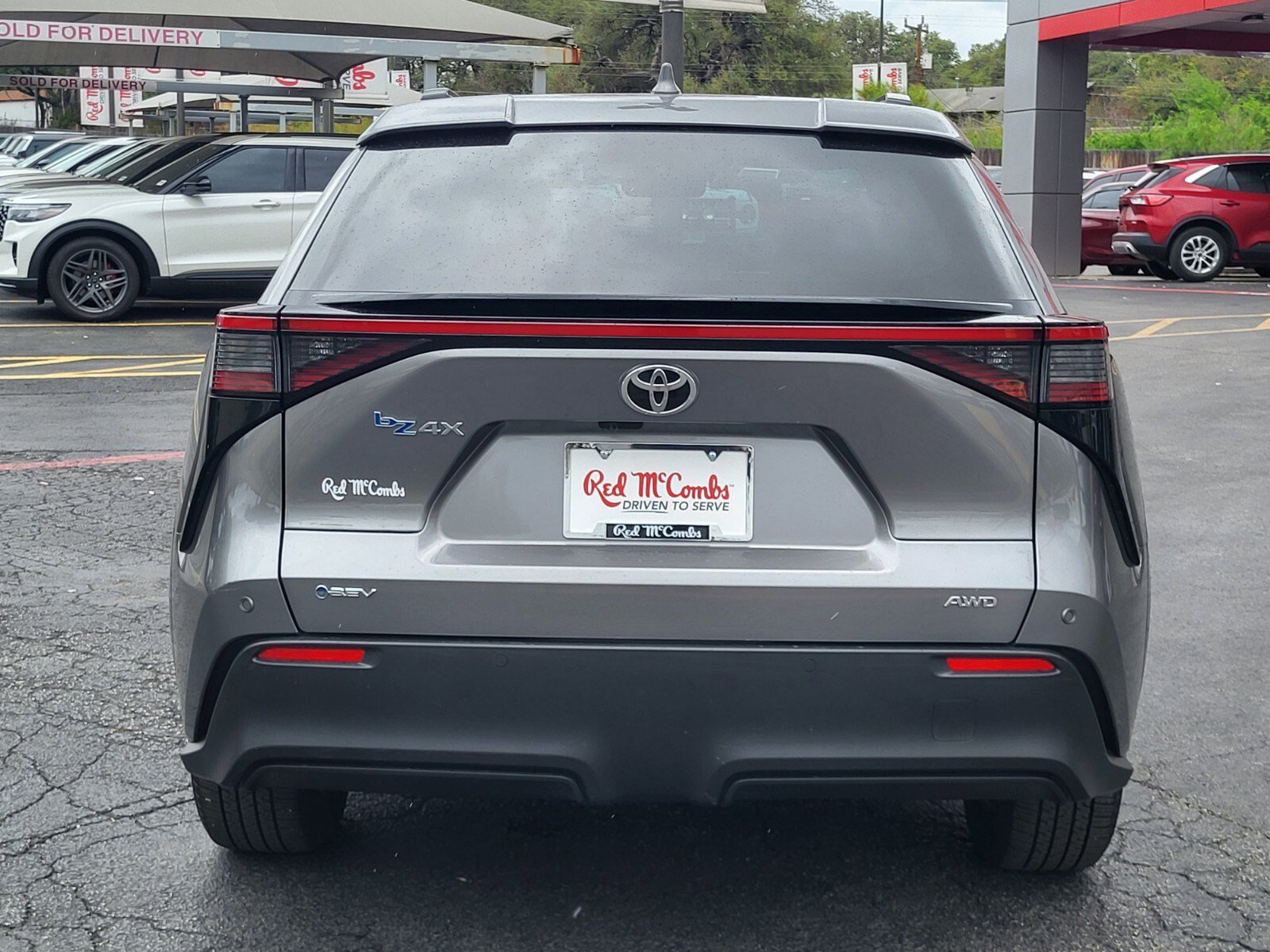 Used 2024 Toyota bZ4X XLE image 4