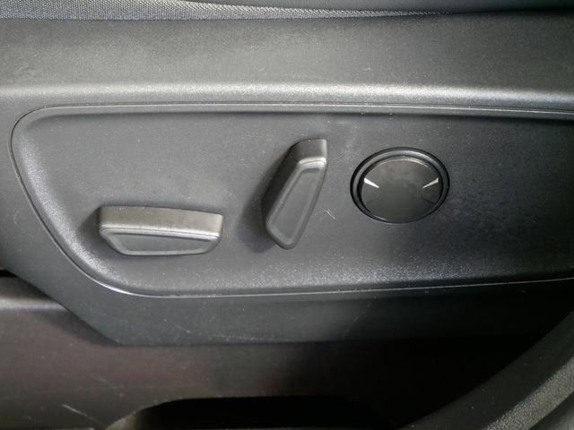 Certified 2025 Ford Escape Platinum image 16