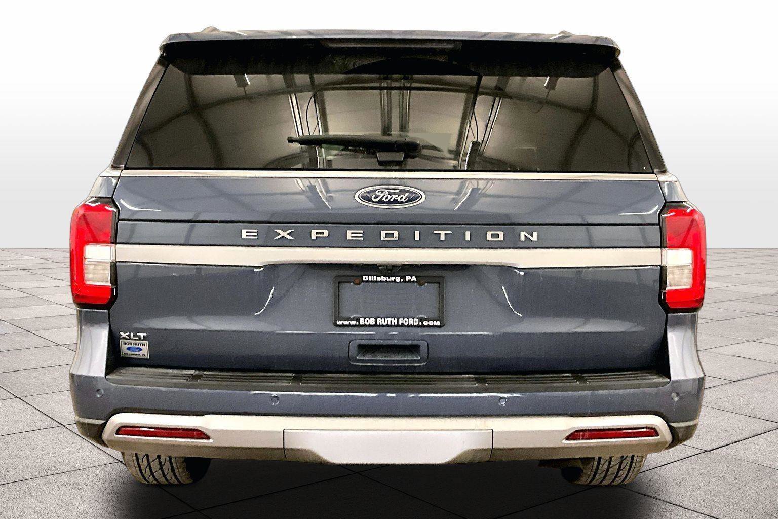 Certified 2022 Ford Expedition XLT image 4