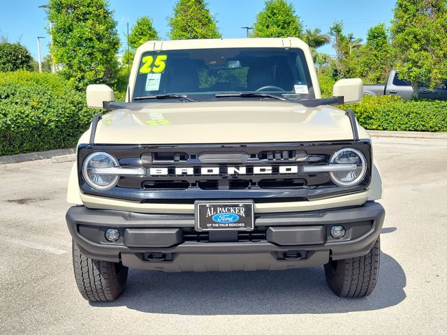 Certified 2025 Ford Bronco Outer Banks AWD/4WD image 2