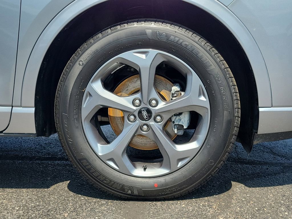 Certified 2023 Ford Escape ST-Line w/ Tech Pack #1 AWD/4WD image 9