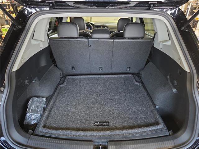 Used 2022 Volkswagen Tiguan SE image 13