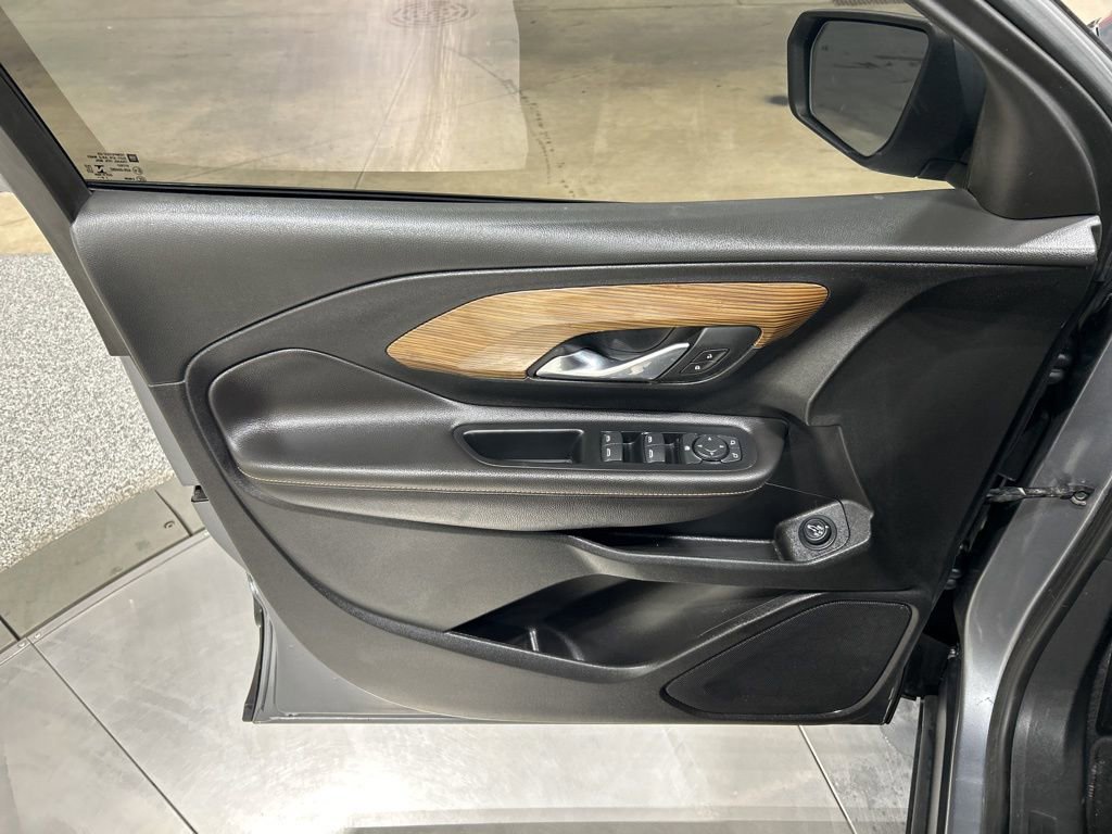 Used 2020 GMC Terrain SLE w/ Driver Convenience Package image 15