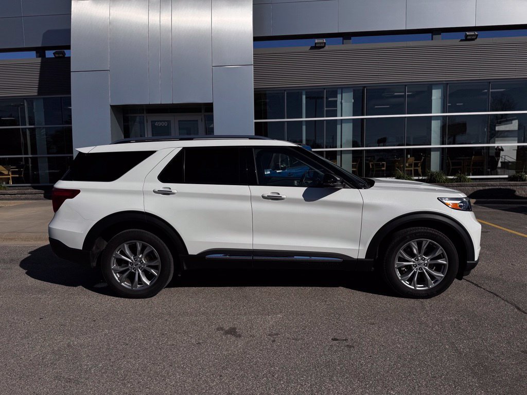 Certified 2023 Ford Explorer Limited w/ Equipment Group 301A AWD/4WD image 46