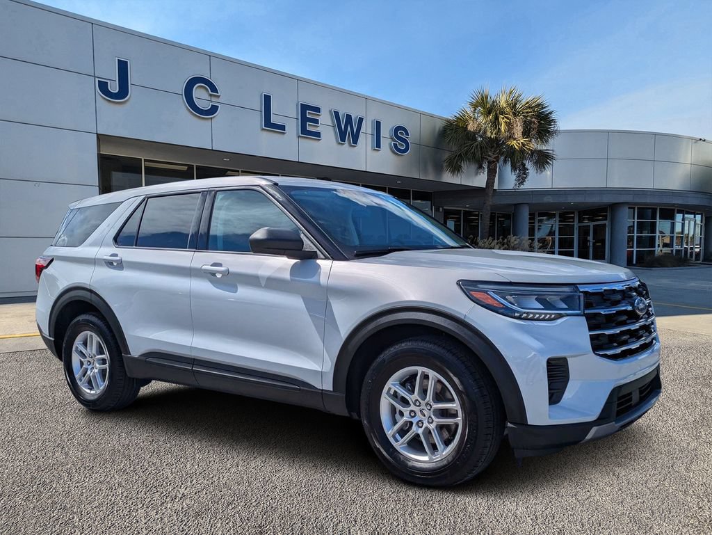 Certified 2026 Ford Explorer Active RWD image 1