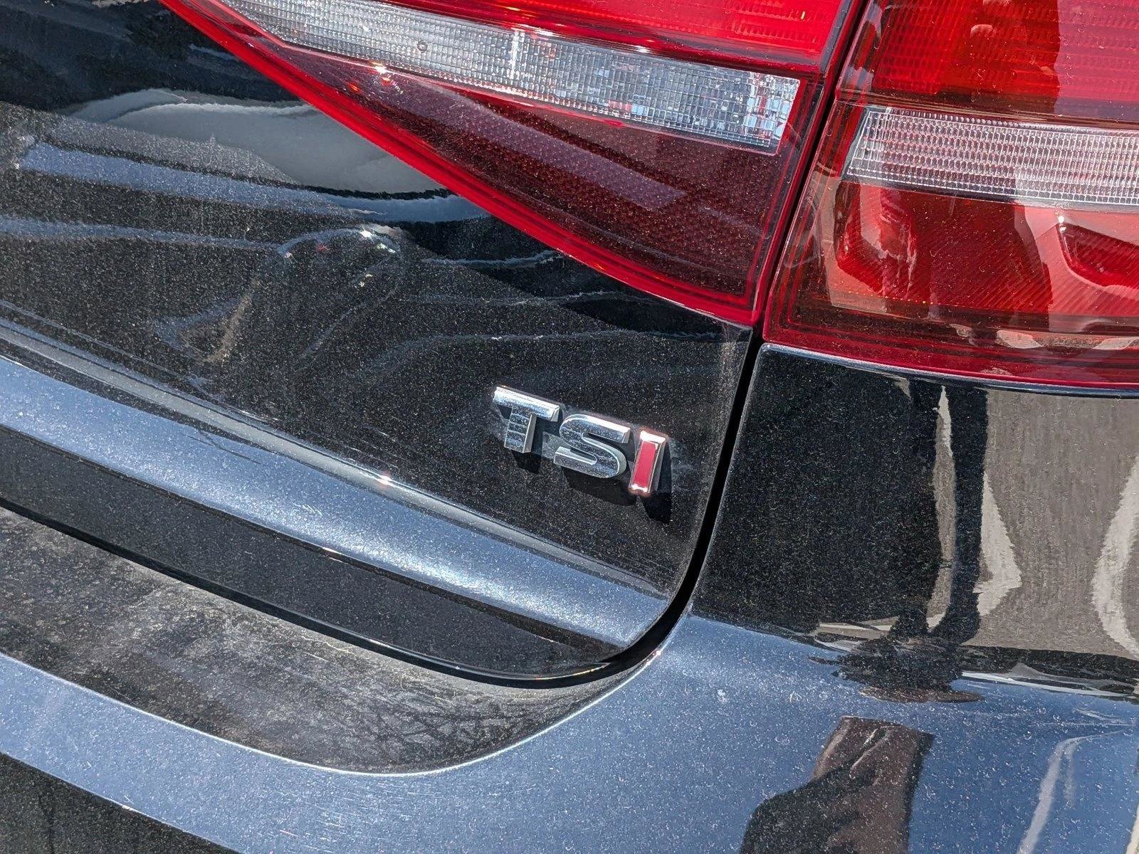 Used 2017 Volkswagen Jetta SE FWD image 11