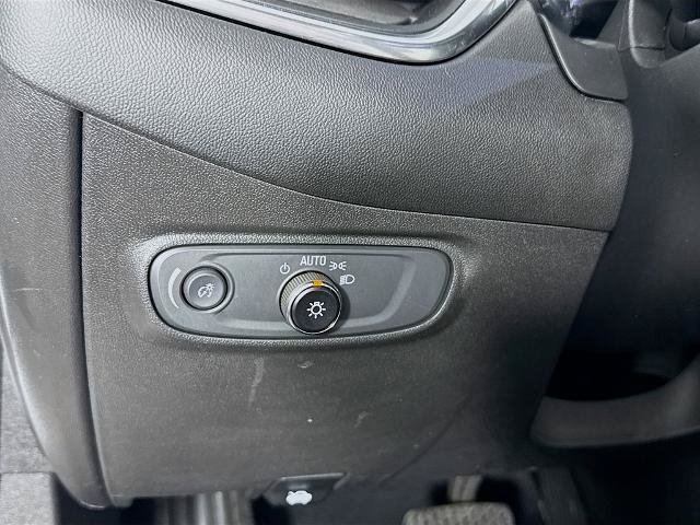 Used 2022 Chevrolet Equinox LT AWD/4WD image 11