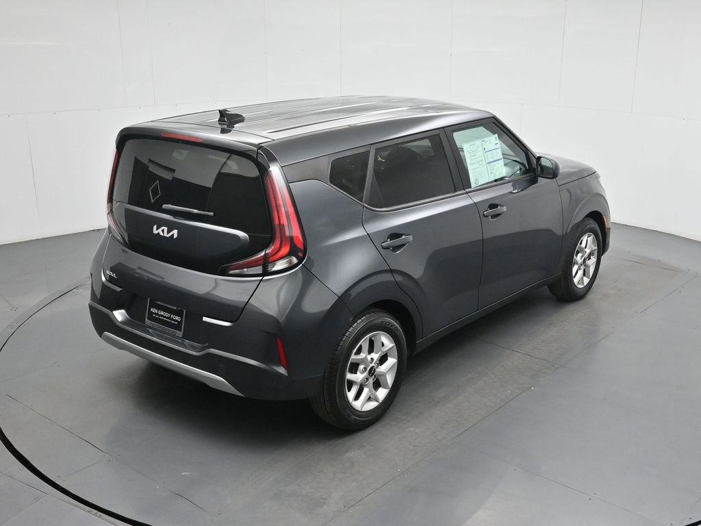 Used 2023 Kia Soul LX w/ Option Group 015 FWD image 40