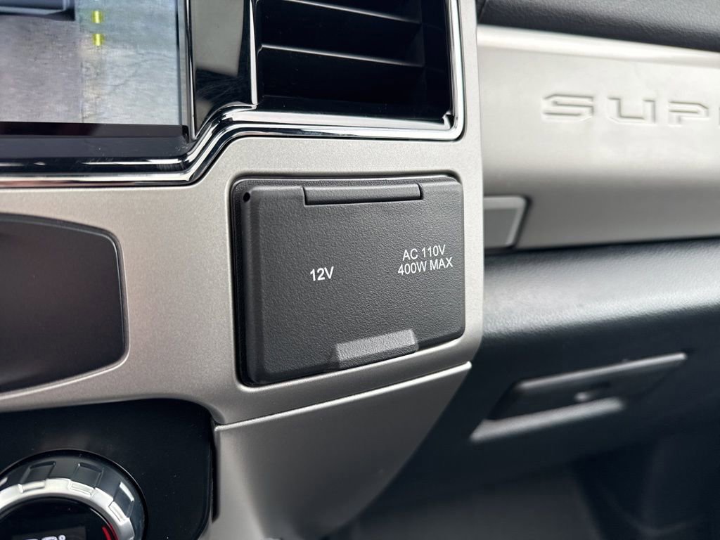 Certified 2022 Ford F350 Lariat w/ Lariat Ultimate Package image 35