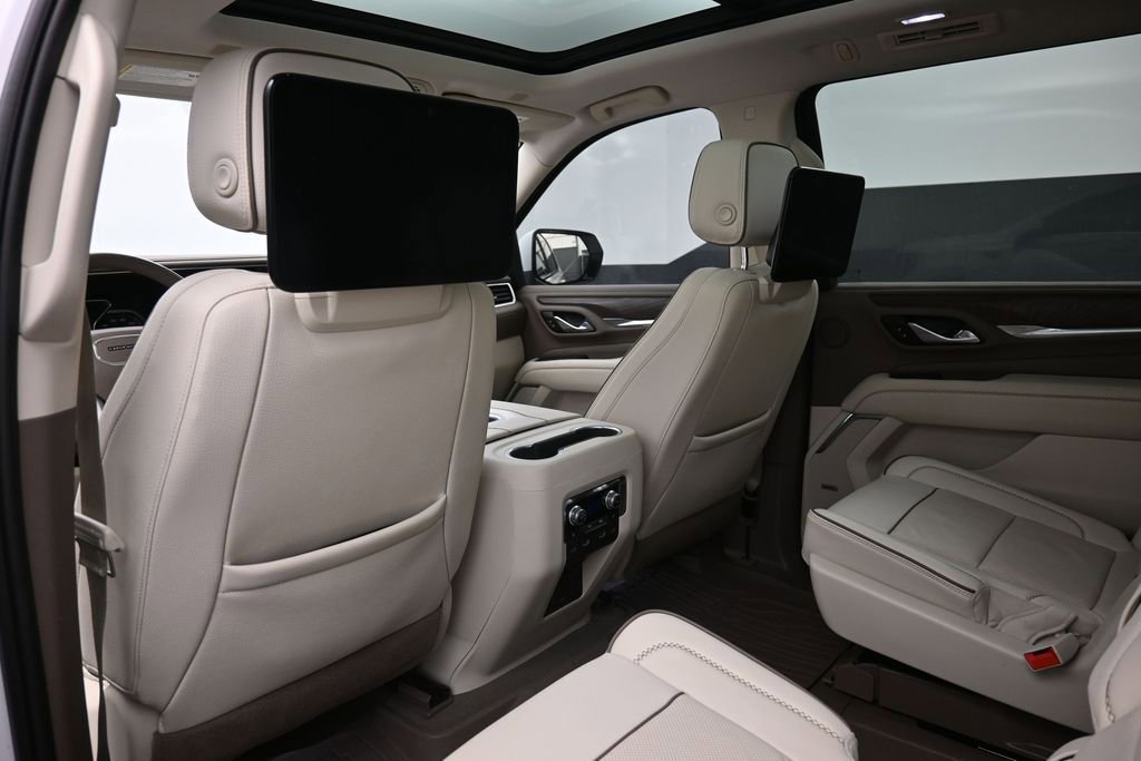 Used 2021 GMC Yukon XL Denali w/ Denali Premium Package RWD image 28