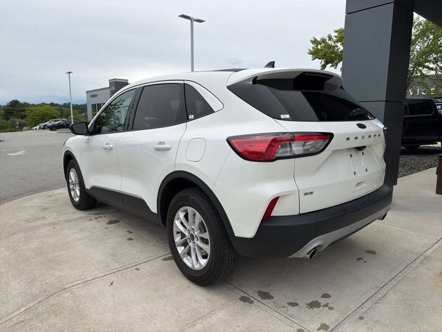 Certified 2022 Ford Escape SE w/ Cold Weather Package AWD/4WD image 7