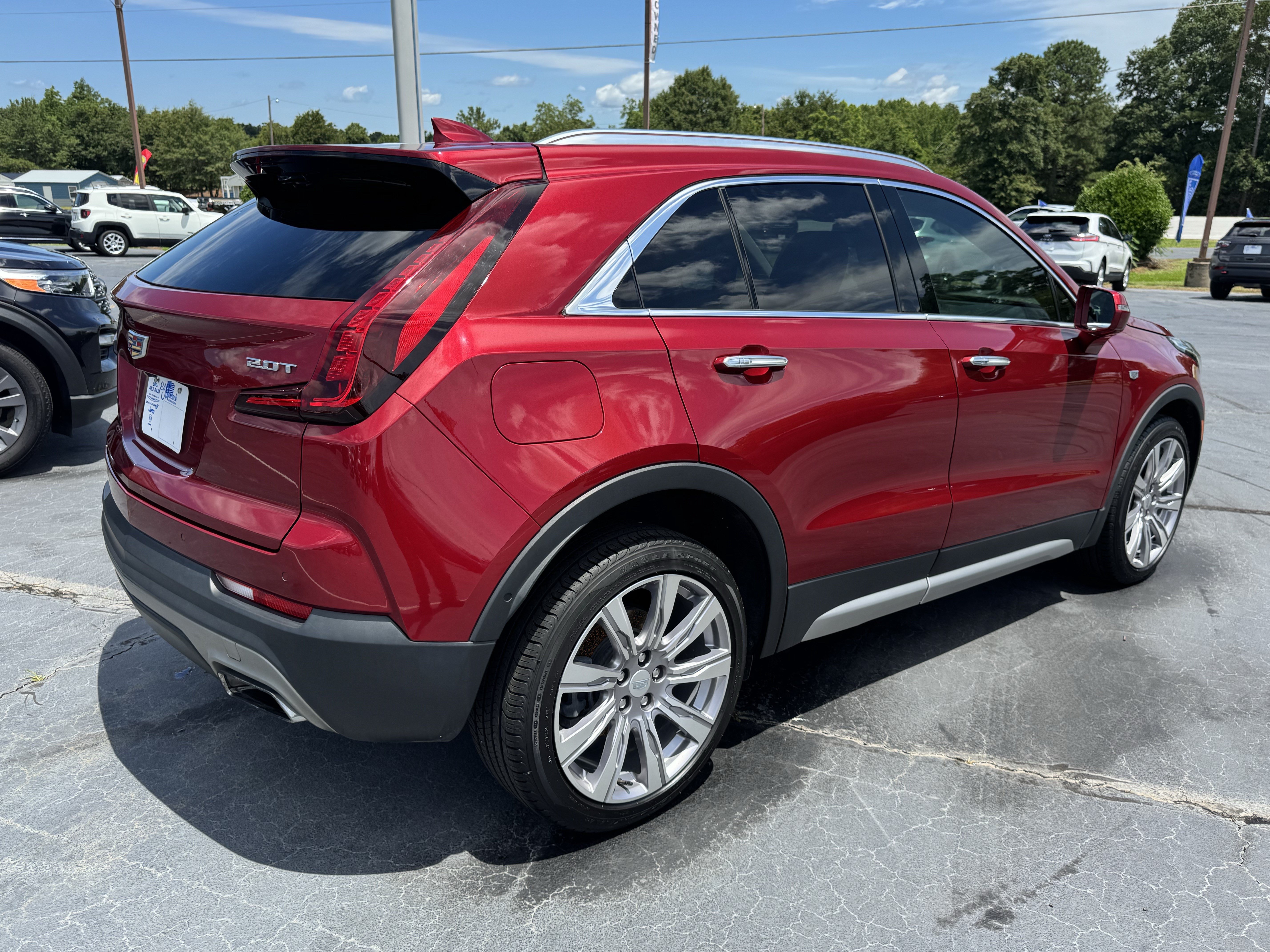 Used 2019 Cadillac XT4 Premium Luxury FWD image 5