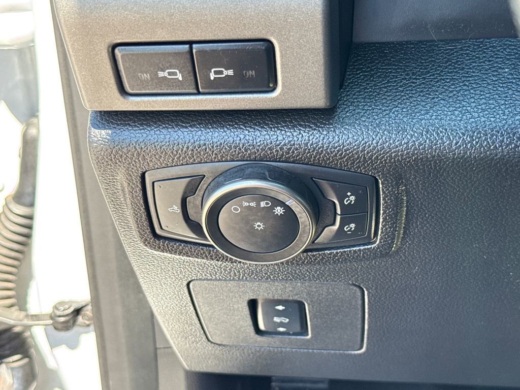 Certified 2017 Ford F150 Raptor w/ Equipment Group 802A Luxury image 15