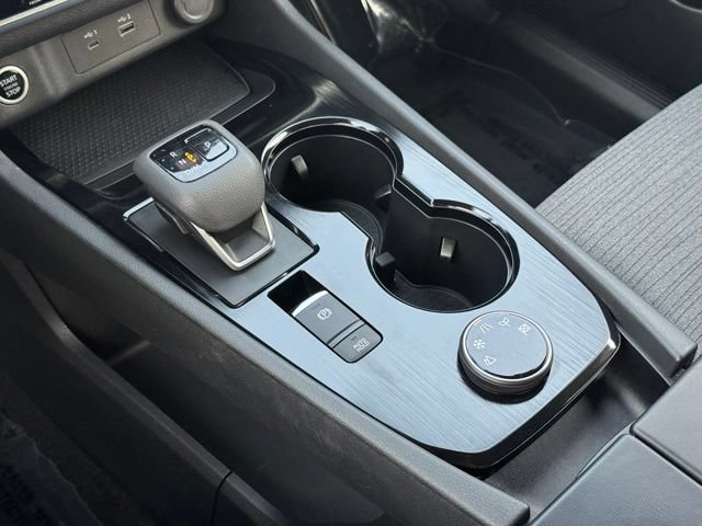 Used 2023 Nissan Rogue SV AWD/4WD image 14