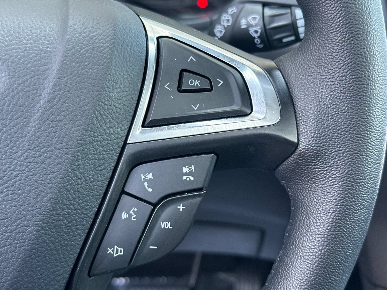 Certified 2024 Ford Edge SEL w/ Convenience Package AWD/4WD image 29