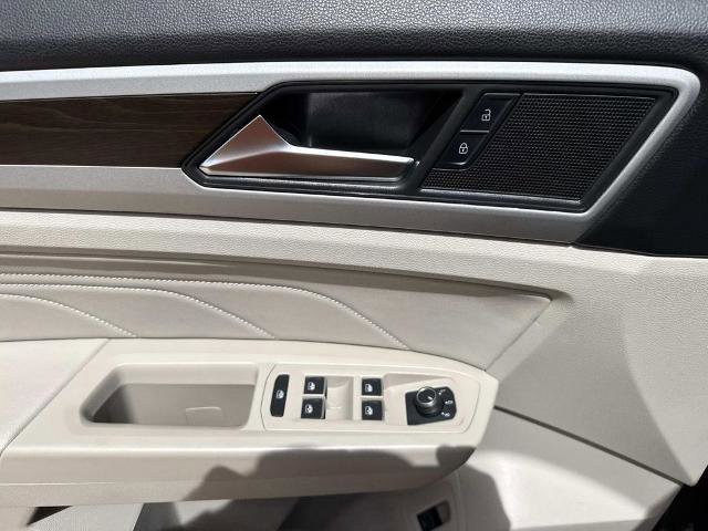 Used 2023 Volkswagen Atlas SE w/ Panoramic Sunroof Package image 24