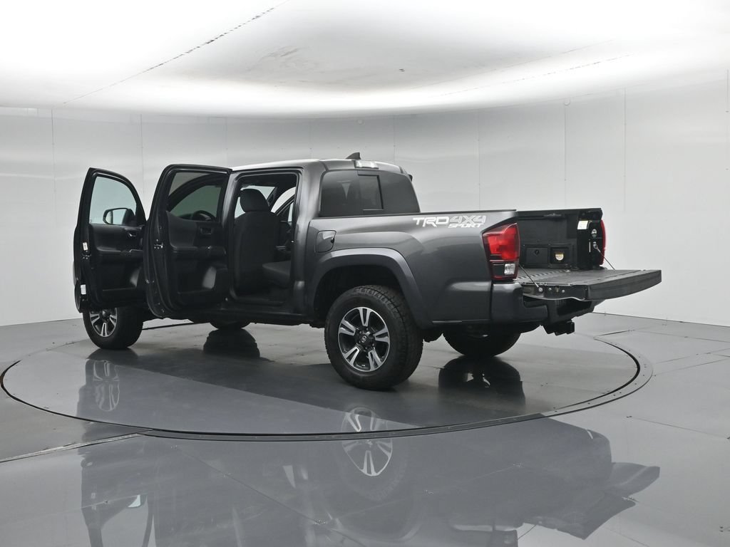 Used 2019 Toyota Tacoma TRD Sport AWD/4WD image 35