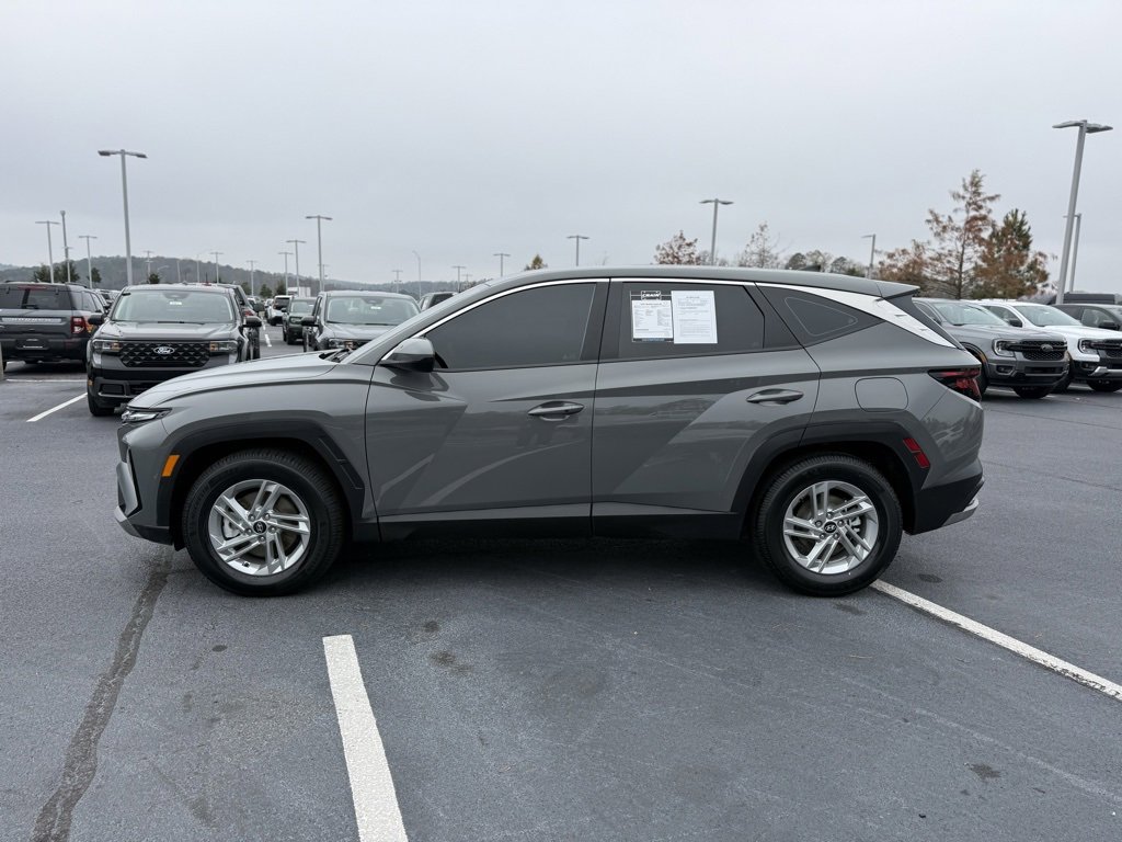 Used 2025 Hyundai Tucson SE image 4